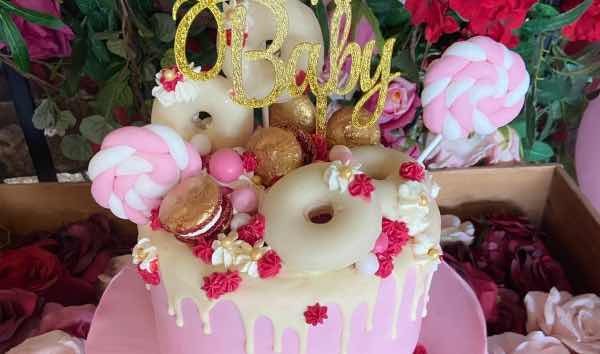Customized Cakes by Saya